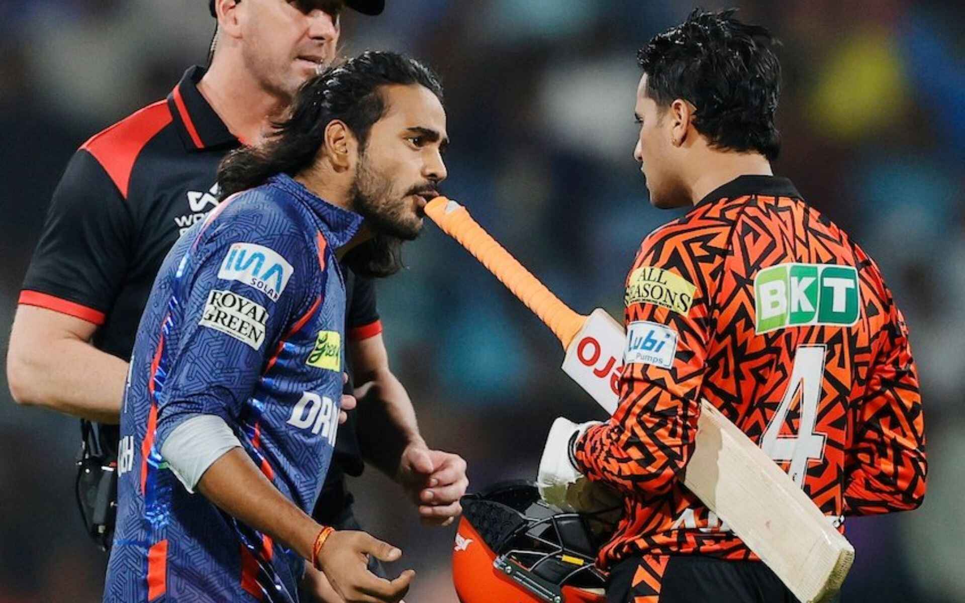 IPL 2025: दिग्वेश राठी के साथ मैदान पर हुई नोकझोंक के लिए अभिषेक शर्मा को मिली सज़ा